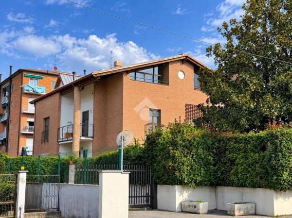 appartamento in vendita ad Usmate Velate