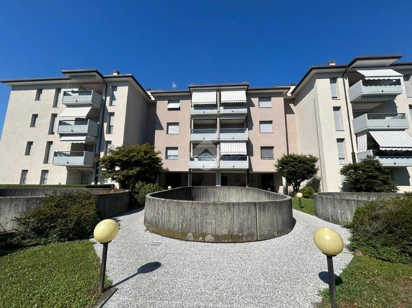 appartamento in vendita ad Usmate Velate in zona San Luigi