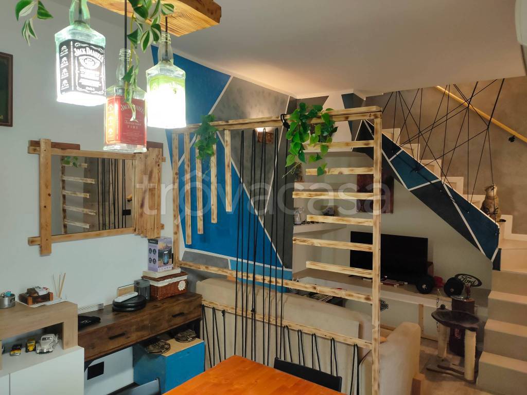 appartamento in vendita a Varedo