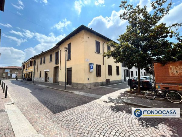 casa indipendente in vendita a Varedo