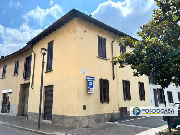 casa indipendente in vendita a Varedo