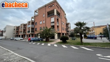 negozio in vendita a Varedo