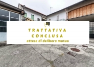 casa indipendente in vendita a Varedo