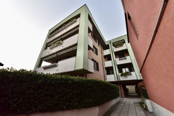 appartamento in vendita a Varedo