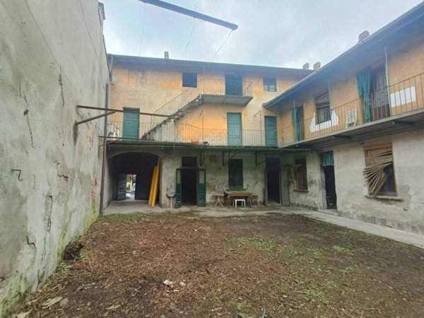 casa indipendente in vendita a Varedo