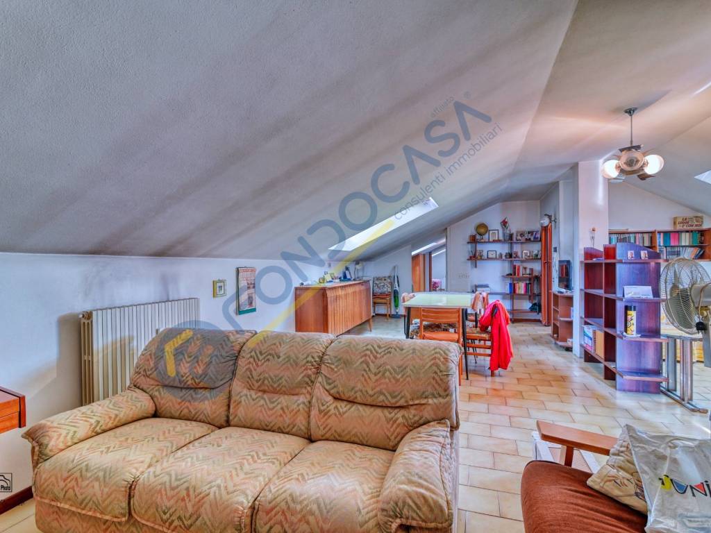 appartamento in vendita a Varedo