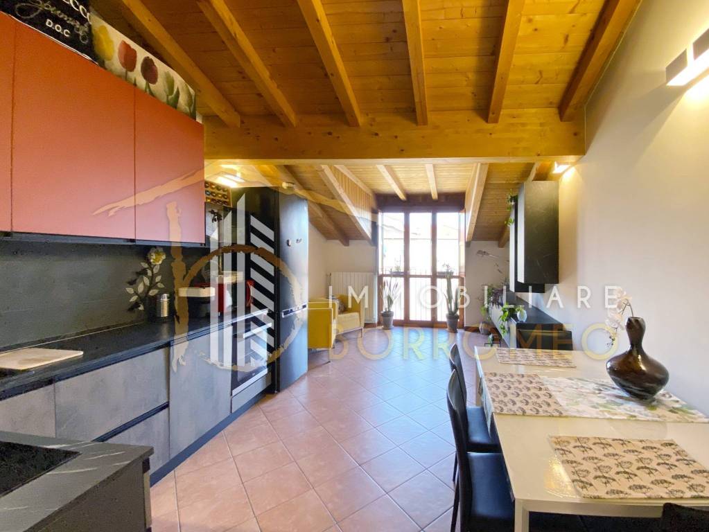 appartamento in vendita a Varedo