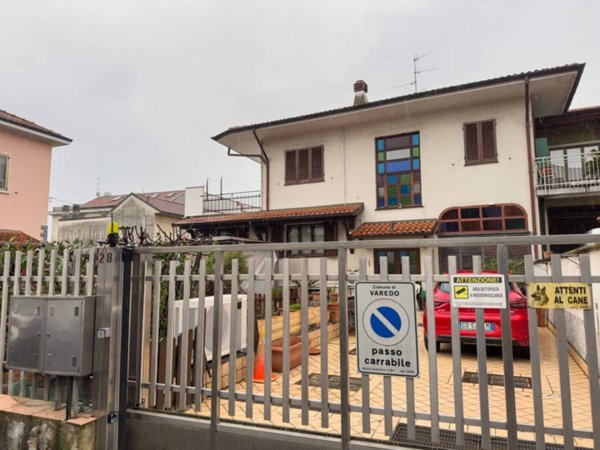 casa indipendente in vendita a Varedo