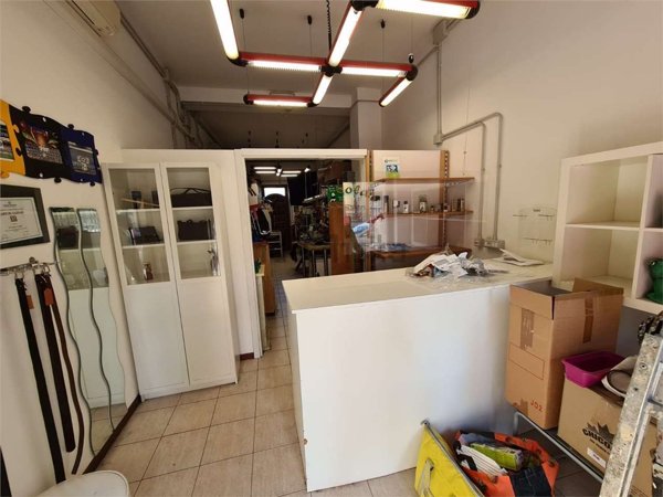 negozio in vendita a Varedo