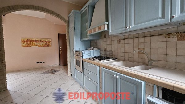 appartamento in vendita a Varedo in zona Valera