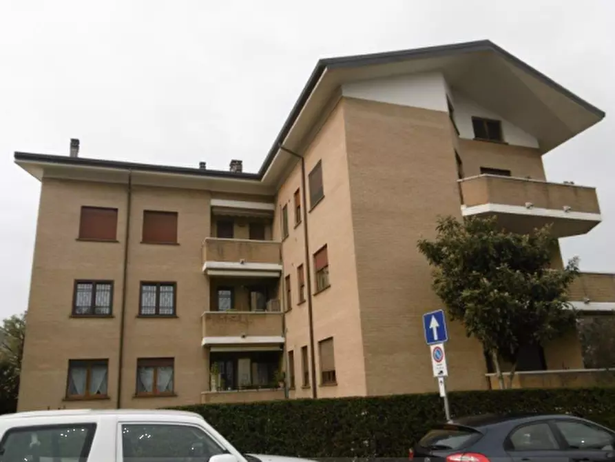 appartamento in vendita a Varedo in zona Valera