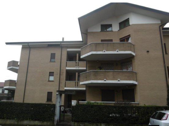 appartamento in vendita a Varedo in zona Valera