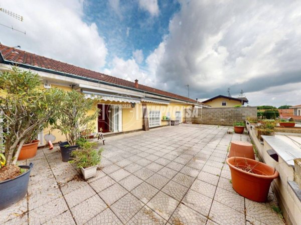 appartamento in vendita a Varedo