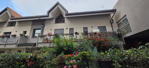 appartamento in vendita a Varedo