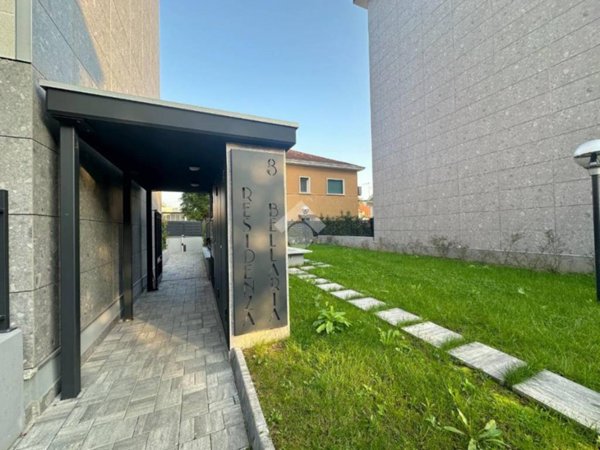appartamento in vendita a Varedo