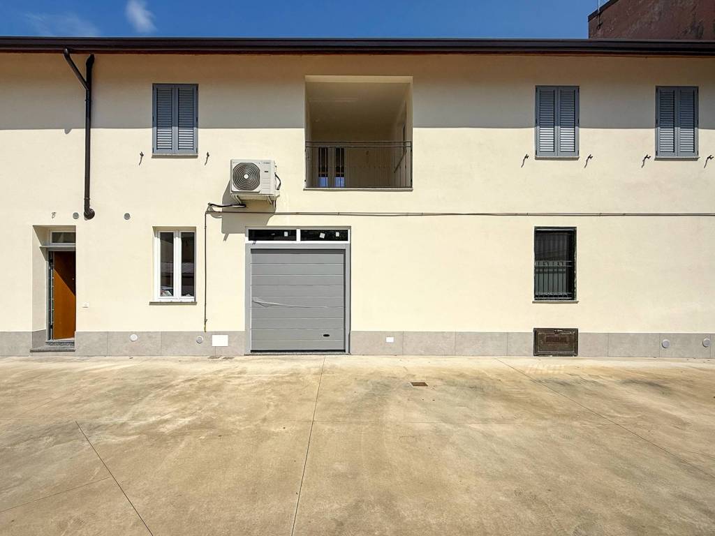 appartamento in vendita a Varedo
