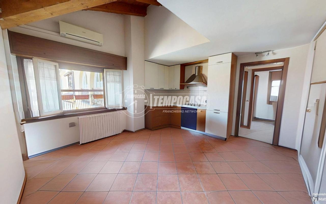 appartamento in vendita a Varedo
