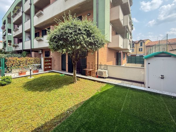 appartamento in vendita a Varedo