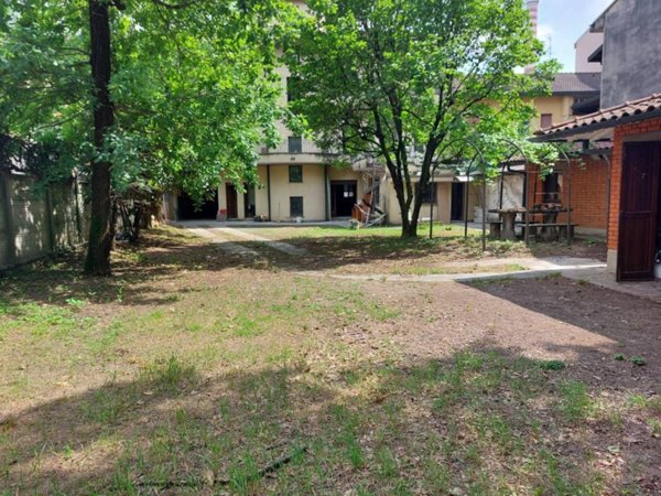 appartamento in vendita a Varedo
