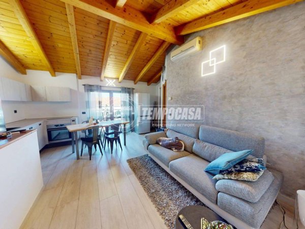 appartamento in vendita a Varedo