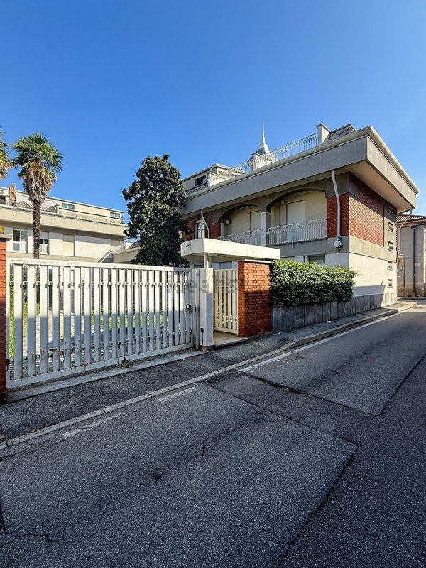 casa indipendente in vendita a Varedo