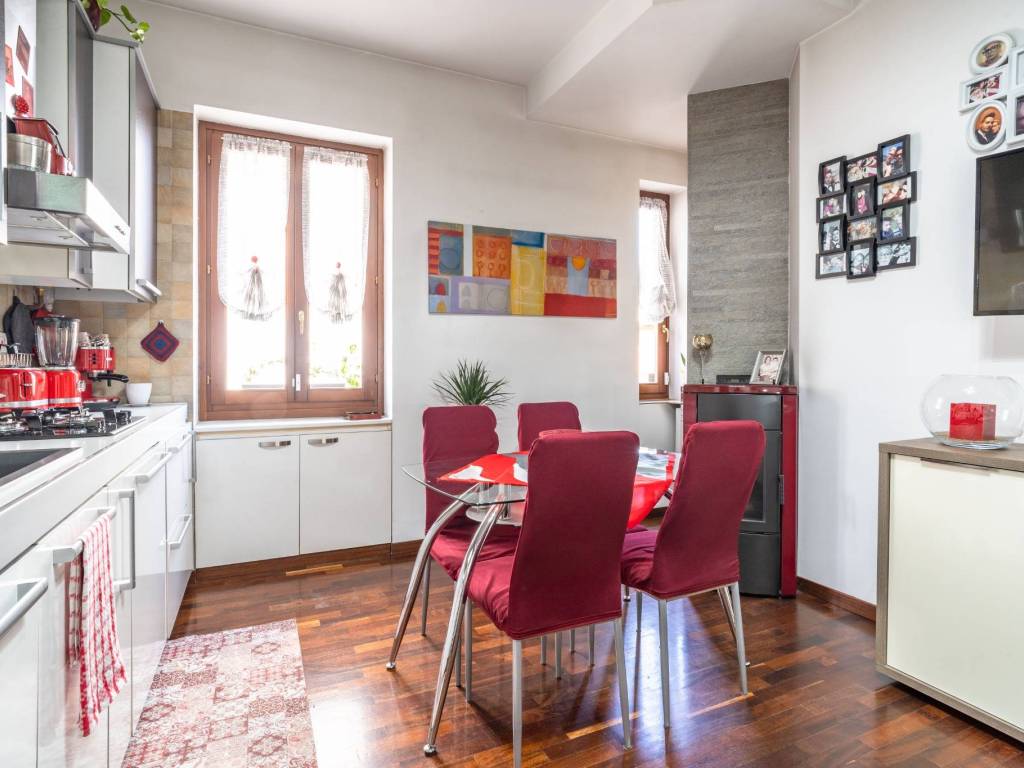 appartamento in vendita a Varedo