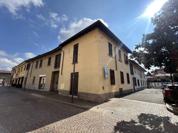 casa indipendente in vendita a Varedo
