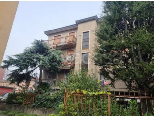 appartamento in vendita a Varedo
