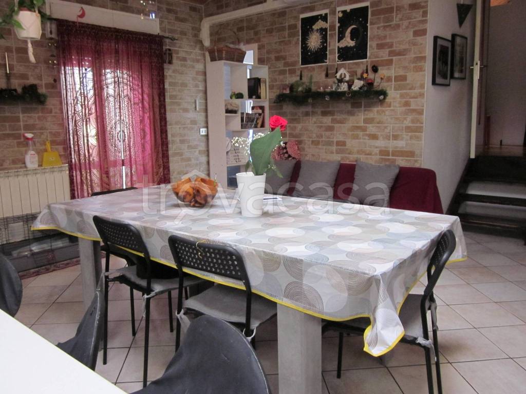 appartamento in vendita a Varedo