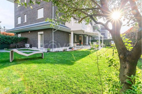 appartamento in vendita a Varedo