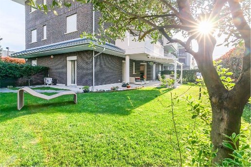 appartamento in vendita a Varedo