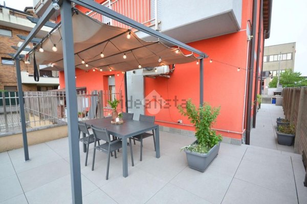 appartamento in vendita a Varedo in zona Valera