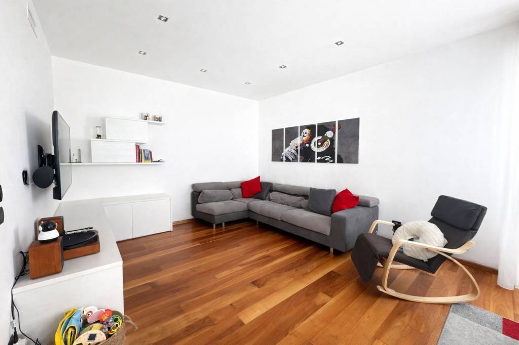 appartamento in vendita a Varedo in zona Valera