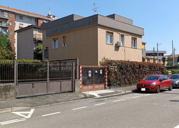 appartamento in vendita a Varedo