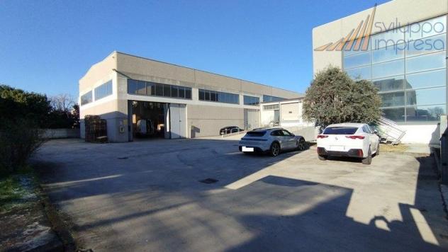 capannone in vendita a Varedo