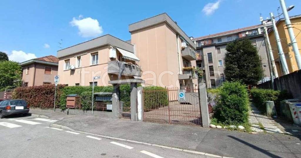 appartamento in vendita a Varedo