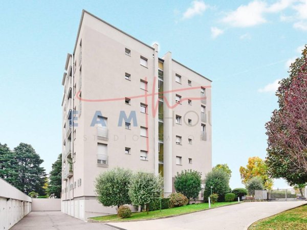 appartamento in vendita a Varedo