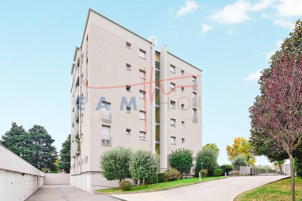 appartamento in vendita a Varedo