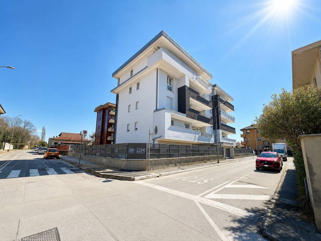 appartamento in vendita a Varedo