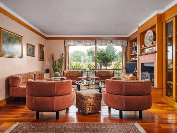 intera palazzina in vendita a Varedo