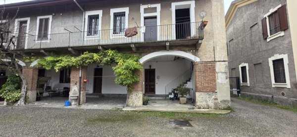 appartamento in vendita a Varedo