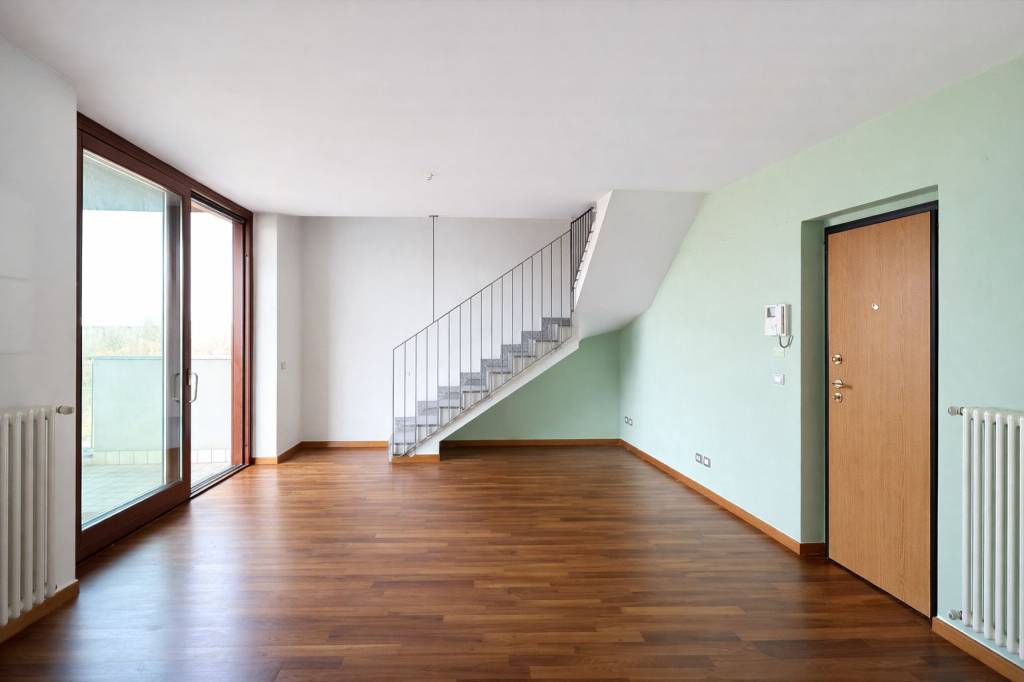 appartamento in vendita a Varedo in zona Valera