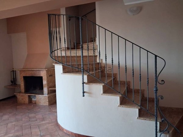 appartamento in vendita a Varedo in zona Valera