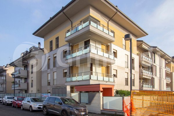 appartamento in vendita a Varedo in zona Valera