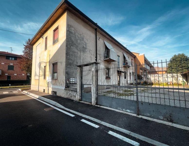 appartamento in vendita a Varedo