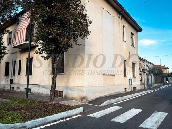 appartamento in vendita a Varedo