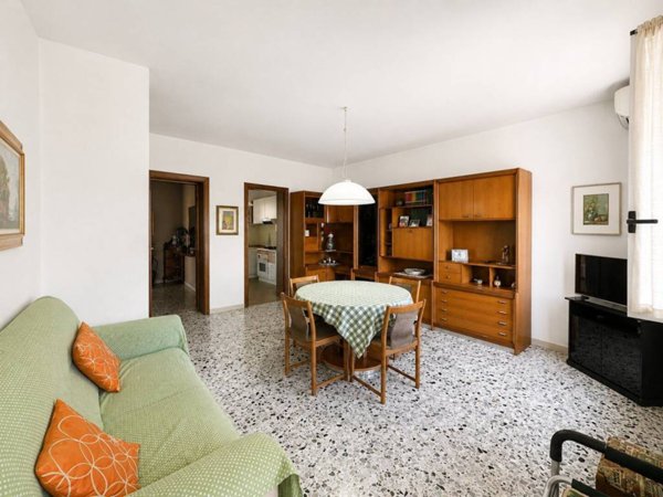 appartamento in vendita a Varedo