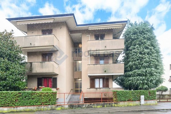 appartamento in vendita a Varedo