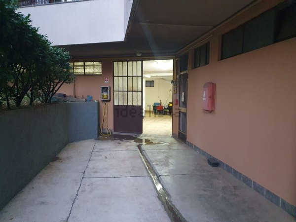 locale di sgombero in vendita a Varedo