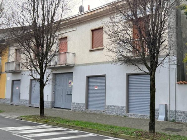 casa indipendente in vendita a Varedo